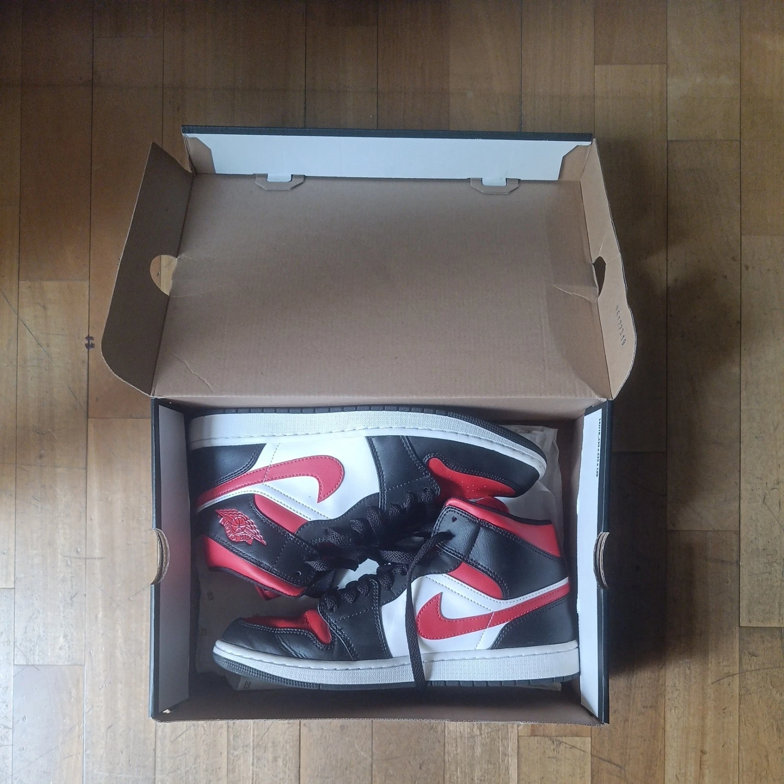 Nike air jordan 1 mid Chicago Toe