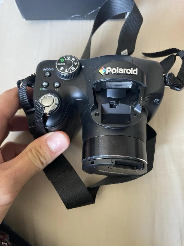 Polaroid iE3035W 18MP 30x Optical Instant Sharing built in WiFi - Image 2 of 4