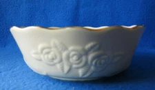 LENOX Rose Blossom Bowl Ribbed Scallop Edge Gold Trim Embossed Roses Trinket 