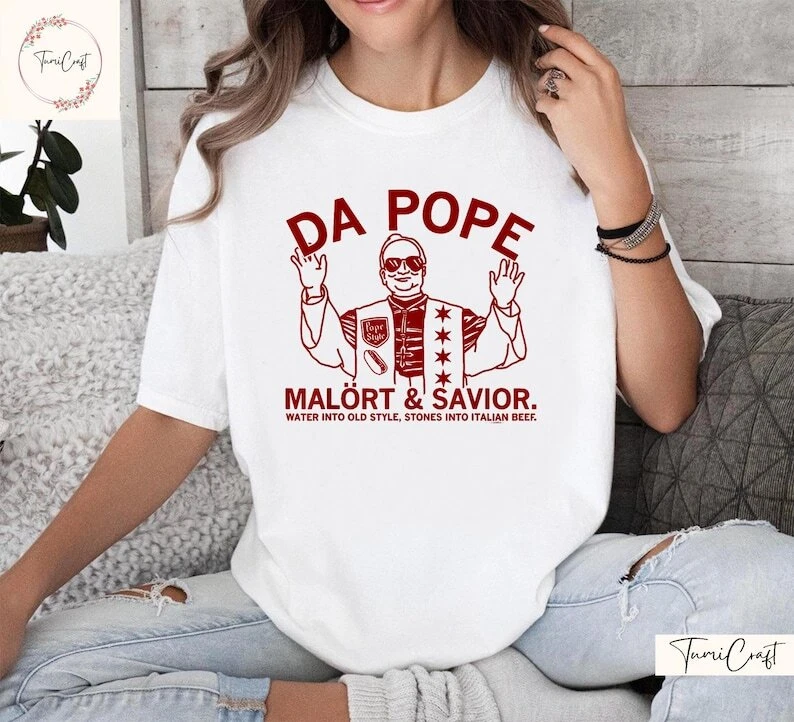 ALEXANDER MCQUEEN Maglietta Da Pope Malört & Savior Meme Design Leone XIV New Pope Tee Minimalist Reli
