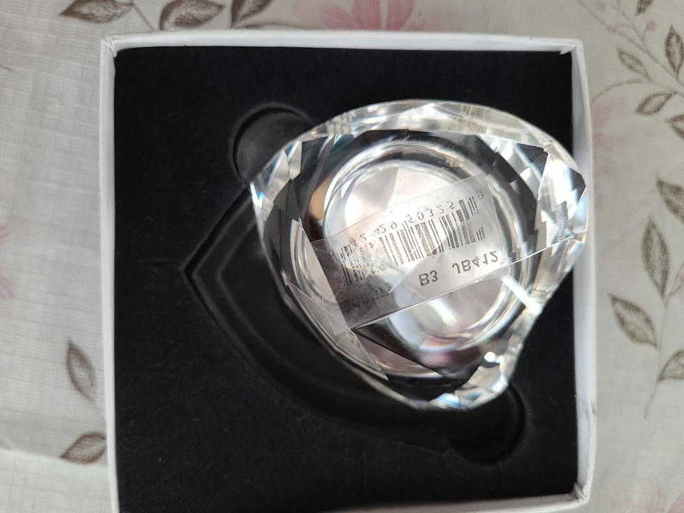 BULOVA HEART SHAPED CRYSTAL TIMEPIECE 4" IN DIAMETER W/BOX - Image 3 of 4