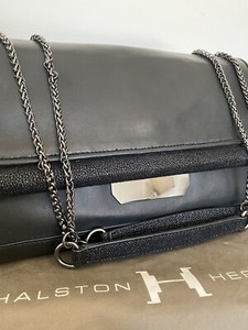 black shoulder bolsa with chain strap