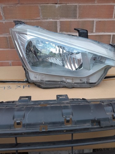 ISUZU D-MAX O/S Drivers Right Front Headlight Headlamp And Grill 2021-2024 - Picture 3 of 6