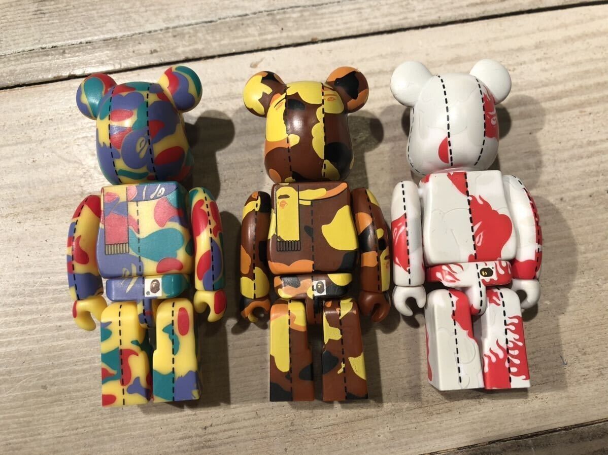 BE@RBRICK 100% BAPE PLAY Ver.1 2 3 Complete Set of 25 BE@RBRICK 100% BAPE PLAY Ver.1 2 3 Complete Set of 25