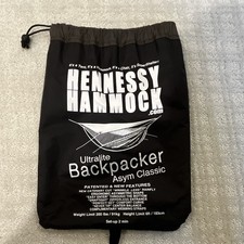 Amaca classica Hennessy Ultralite Backpacker Asym rainfly cinghie ingresso inferiore