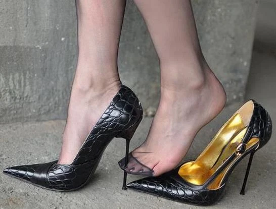 Pointed toe hotsell slip on heels