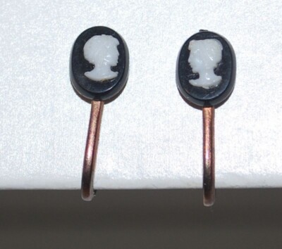 Vintage Cameo Earrings Black White Clip On