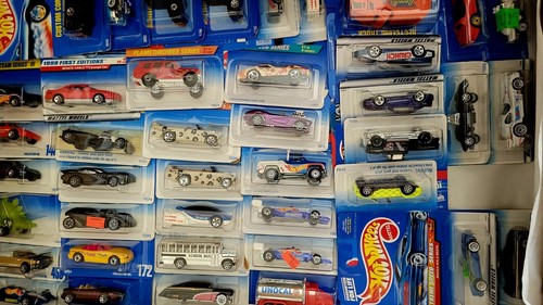 Hot Wheels Lot-New Blue Cards-Desired and Collectable Selection-Save Big Money - Picture 7 of 7