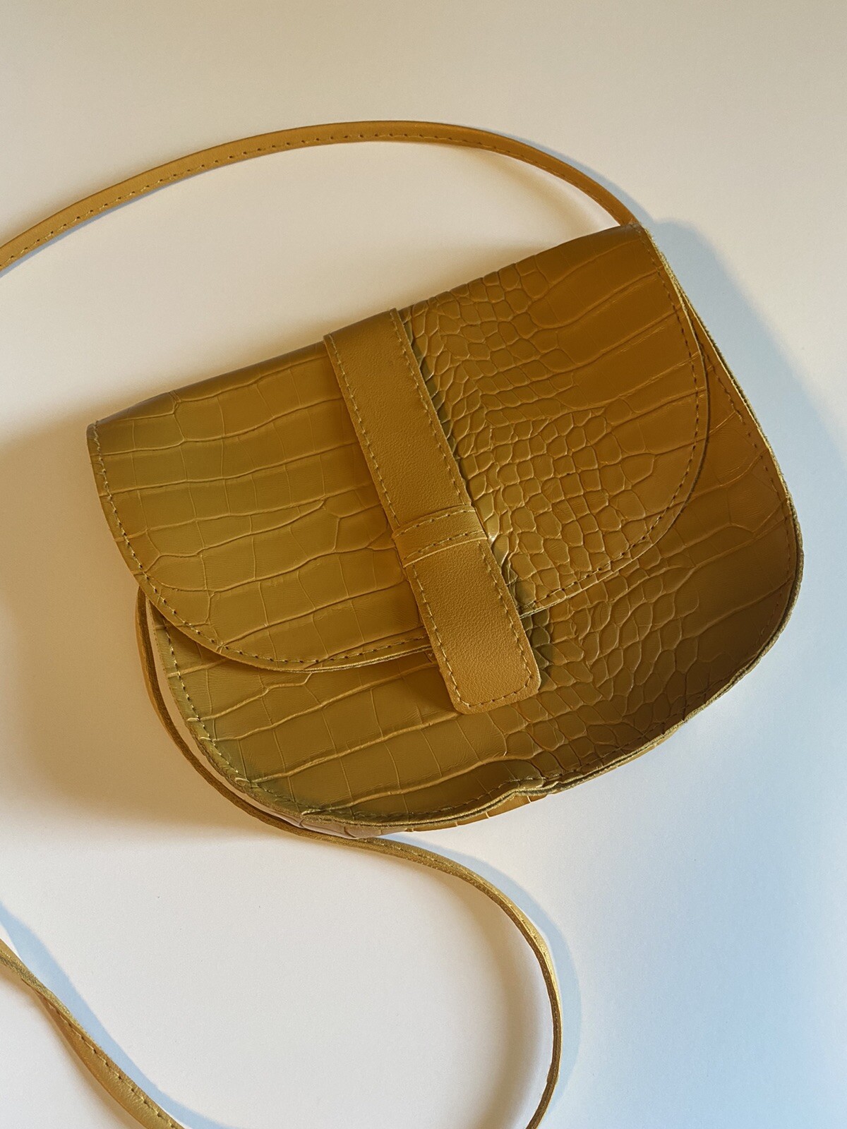 mustard yellow crossbody Gem