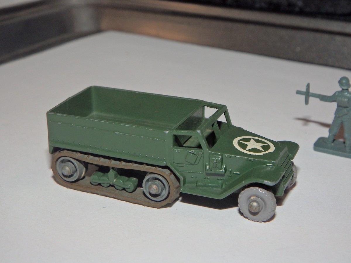LESNEY Matchbox 1-75 England 1959 US Army M3 Tracked Personnel