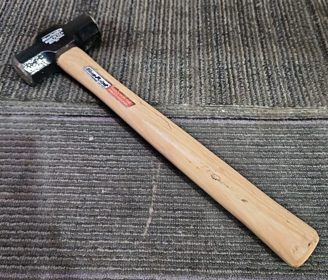 Blue-point Heavy Duty 40 Ounce Engineer Hickory Hammer BH122D for