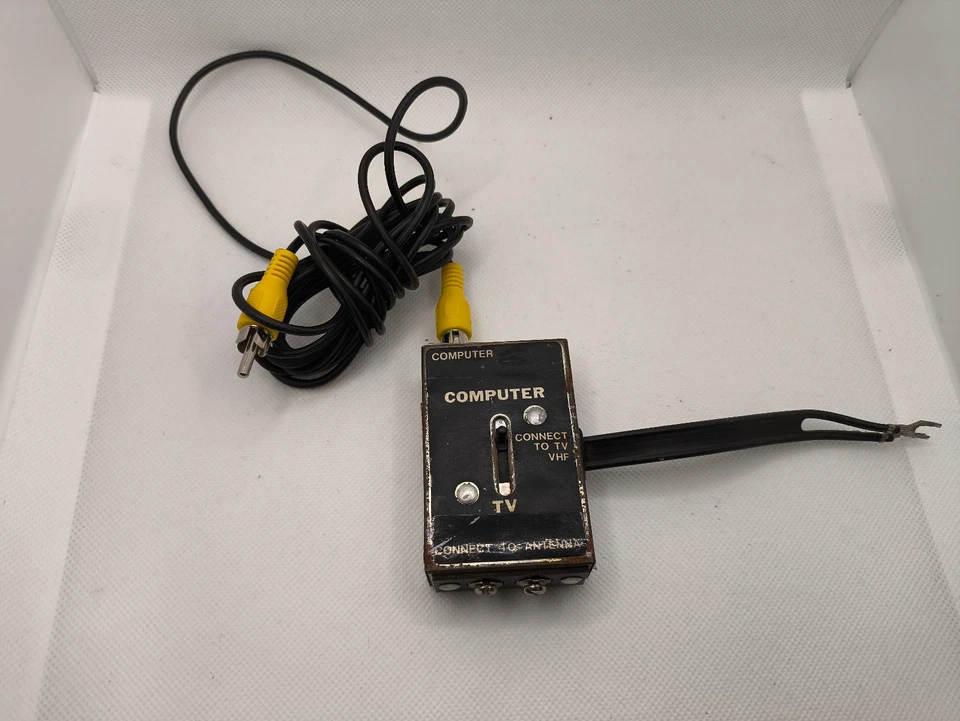 Vintage TV/Game Switch Box – Computer/TV Selector (VHF Antenna Switch) - Image 3 of 3