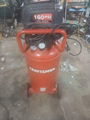 #ad craftsman 26 gallon oil free 1.5 hp 150 psi max vertical air compressor $300.00