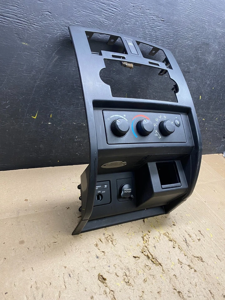 Dodge Dakota 2005 2007 control de temperatura climática radio panel bisel U5772 DG Foto 2 de 4