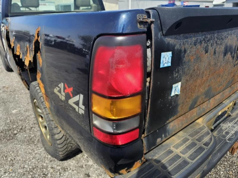 Tail Light Assembly GMC SIERRA 1500 DRIVER 04 05 06 07 - Image 2 of 3