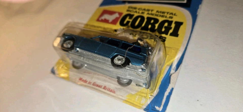 Corgi Juniors #15 1968 Wagonaire T.V. Coche en tarjeta Foto 3 de 3