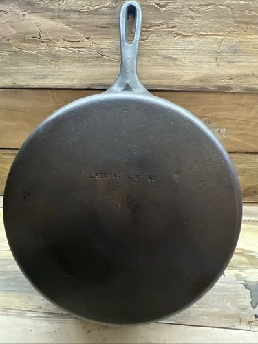 Wagner Ware #12 A mold. Cast Iron Skillet 14" Double Spout Vintage, Unmarked