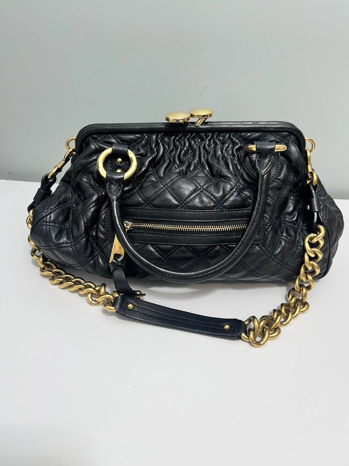 MARC JACOBS Black Quilted Leather handbag Adjustable chain strap Gold hardware