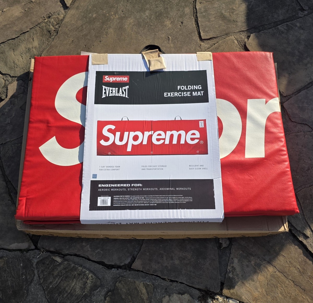 Supreme Everlast Exercise Mat マット シュプリーム Supreme®︎ Everlast Folding Exercise Mat 【公式通販】