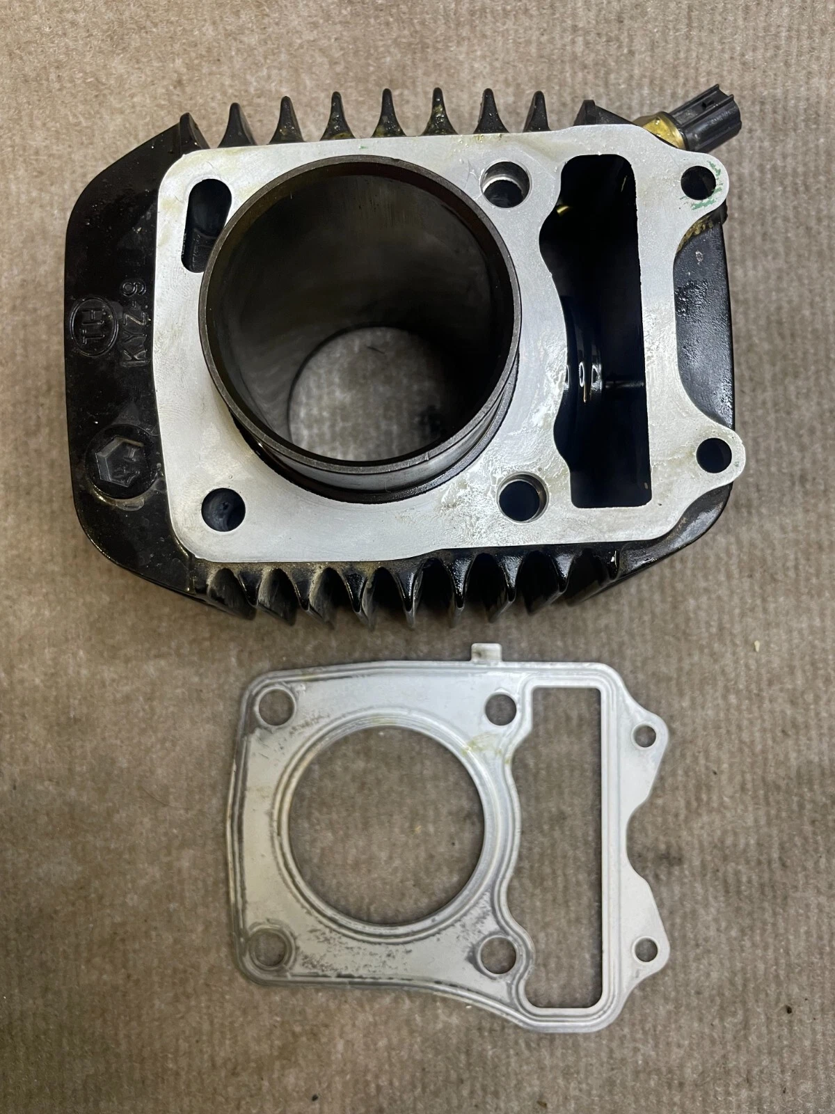 17-21 HONDA GROM 125 ENGINE MOTOR CYLINDER JUG PISTON BLOCK