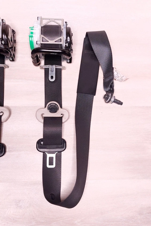 2014-2015 NISSAN VERSA NOTE FRONT SEAT BELTS SEATBELTS BLACK LEFT RIGHT SET OEM - Image 3 of 4