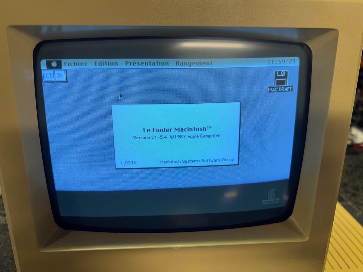 ジャンク APPLE Macintosh Plus マッキントッシュプラス｜家電