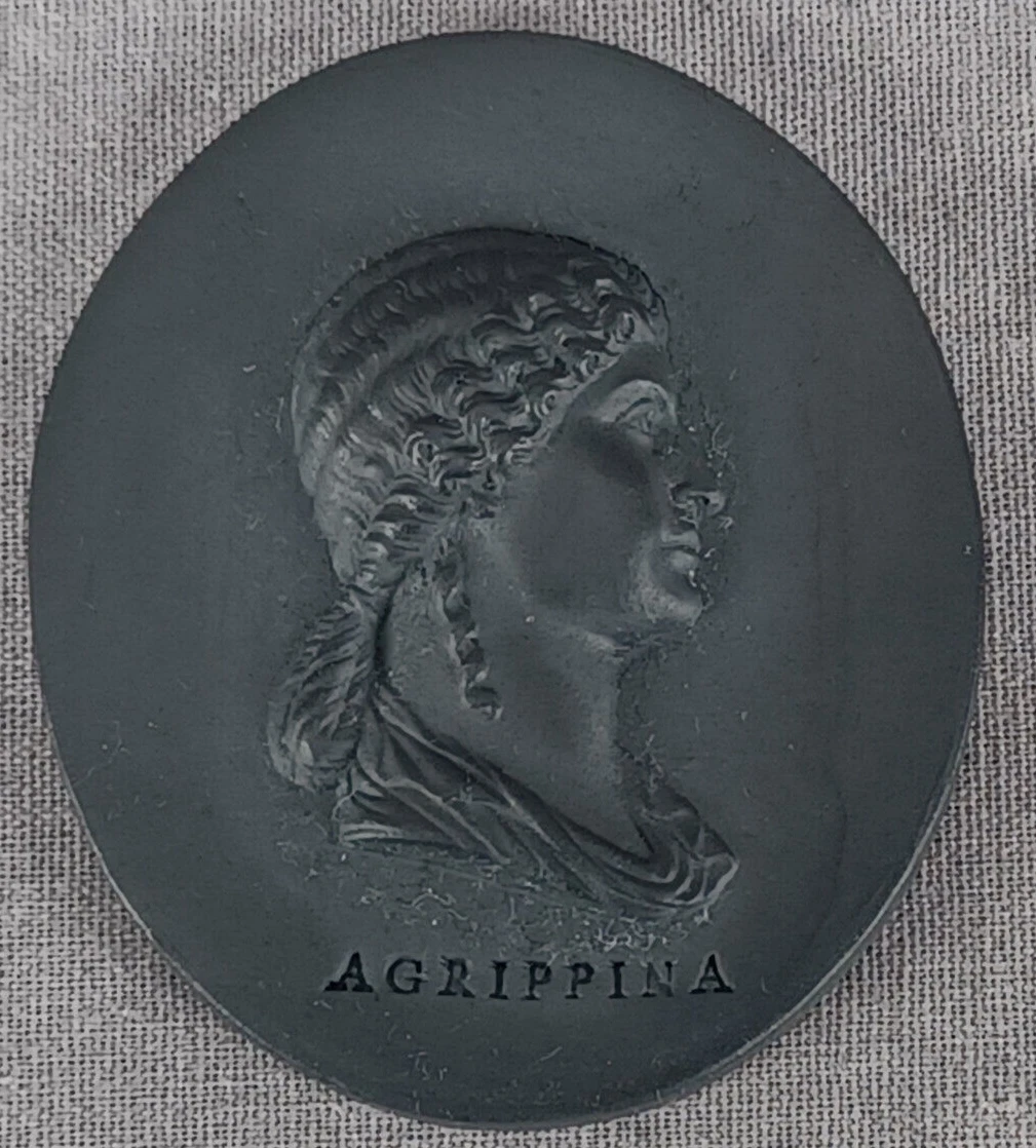 Plaque Wedgwood égyptienne Collection Limitée 'La Grande Enchanteresse'