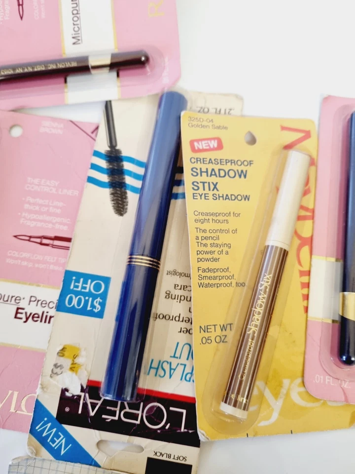 Job lot vintage eye lining pens - Image 4 of 4