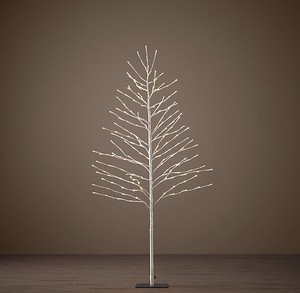 RESTORATION HARDWARE STARLIT TREE IN WHITE SIZE 5 RESTORATION HARDWARE STARLIT TREE IN WHITE SIZE 5