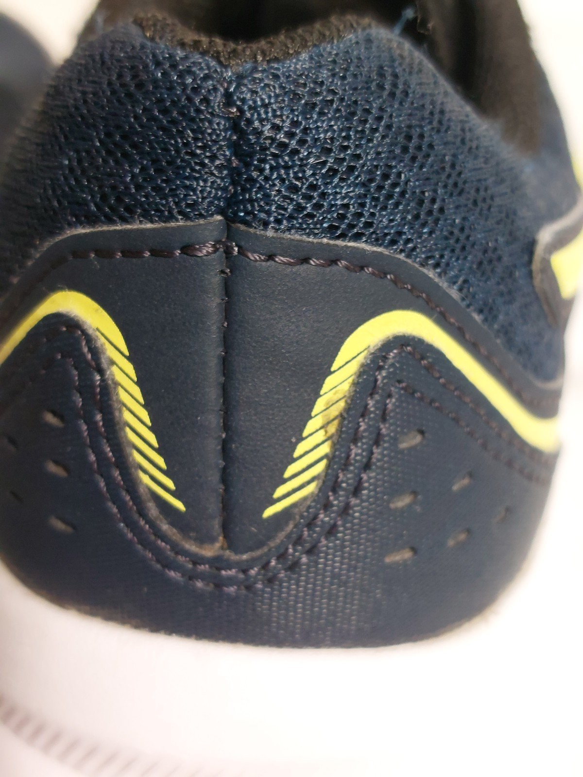 Unisex Kid's Jolt 3 GS Grade School Asics Blue Yellow Sneakers Running Size 7 thumbnail 14