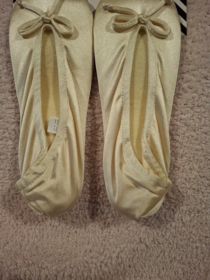 Zapatilla de Ballet Isotoner Isoflex Mujer Crema Satén Grande 8-9 Nueva con Etiquetas Foto 4 de 4