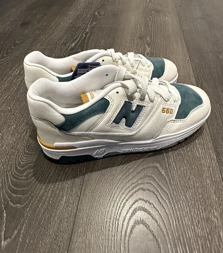 New Balance 550 Sea Salt/ New Spurce Men’s Size 8/ Wmns 9.5