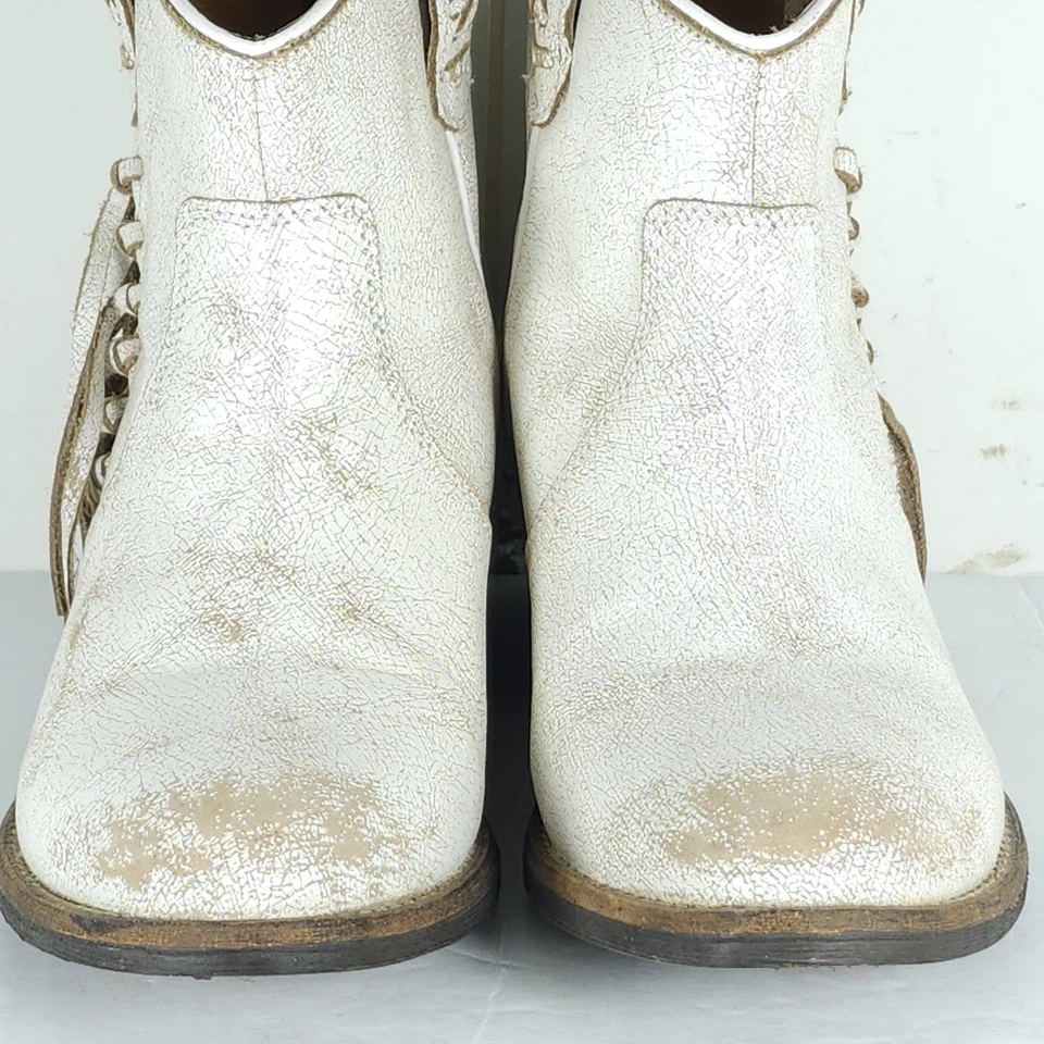 Very Volatile Women's Lookout US8 White Leather Distressed Fringe Western Boots - Image 4 of 4