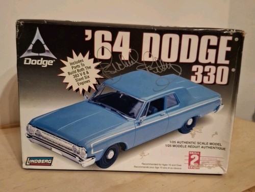 Lindberg ‘64 Dodge 330 Model Kit 72176 1/25 Open Box, Some Box Creasing ...