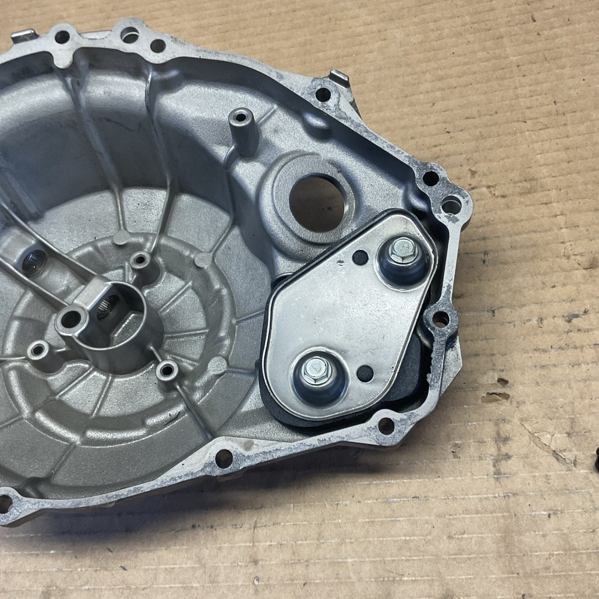11-15 Kawasaki Ninja ZX10R Clutch Basket Case Cover Assembly OEM