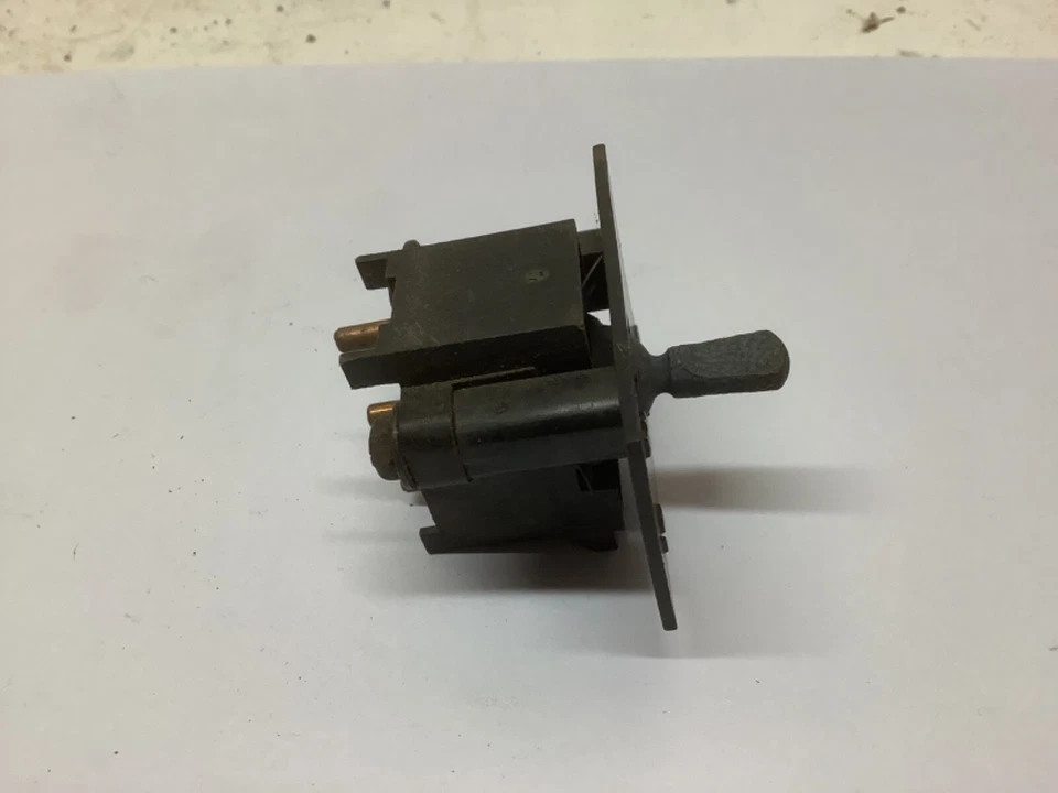 Chevy Nova 1977 1978 1979 Defog Switch Buick Skylark Oldsmobile Omega OEM Foto 3 de 3