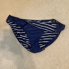 EUC Vineyard Vines Women  s Bikini Bottom Navy Stripe 2XL