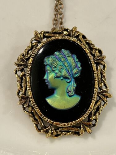 Antique Black Cameo Pendant Necklace Vintage