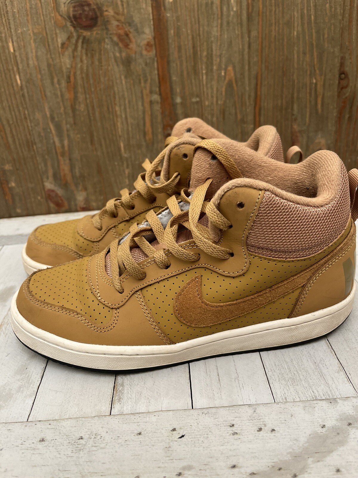 nike court borough tekkie town