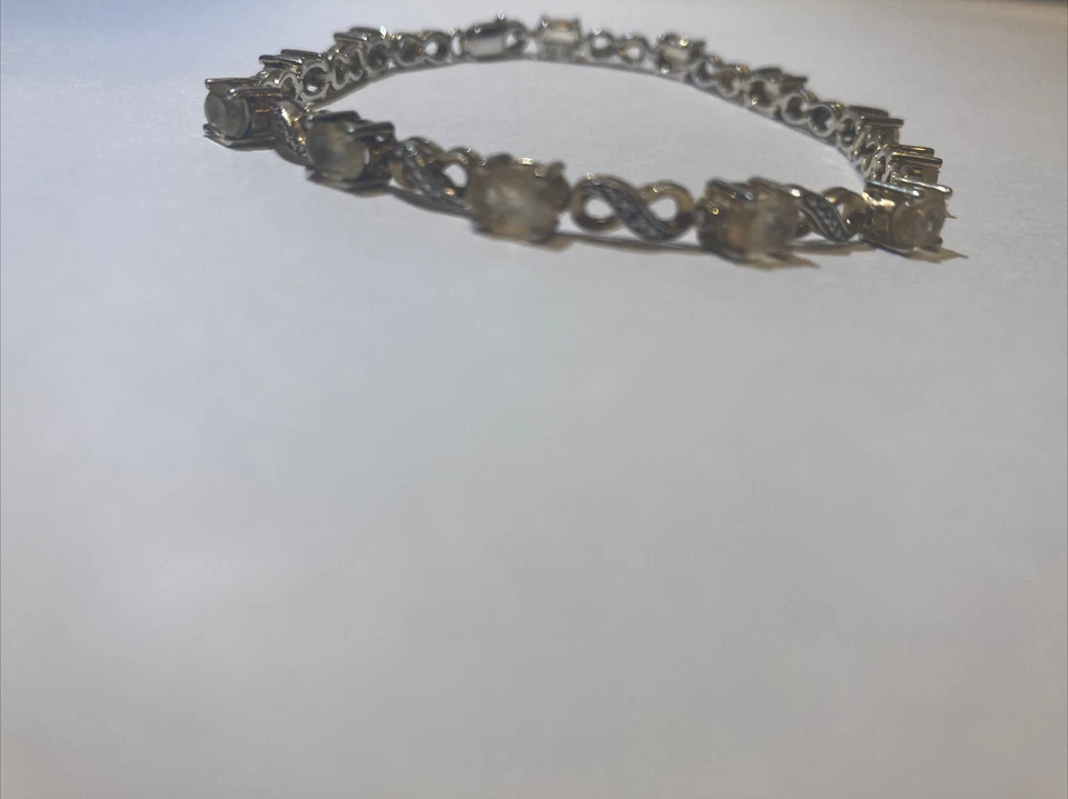 Petite 10 karat yellow gold citrine diamond chip bracelet - Image 2 of 4