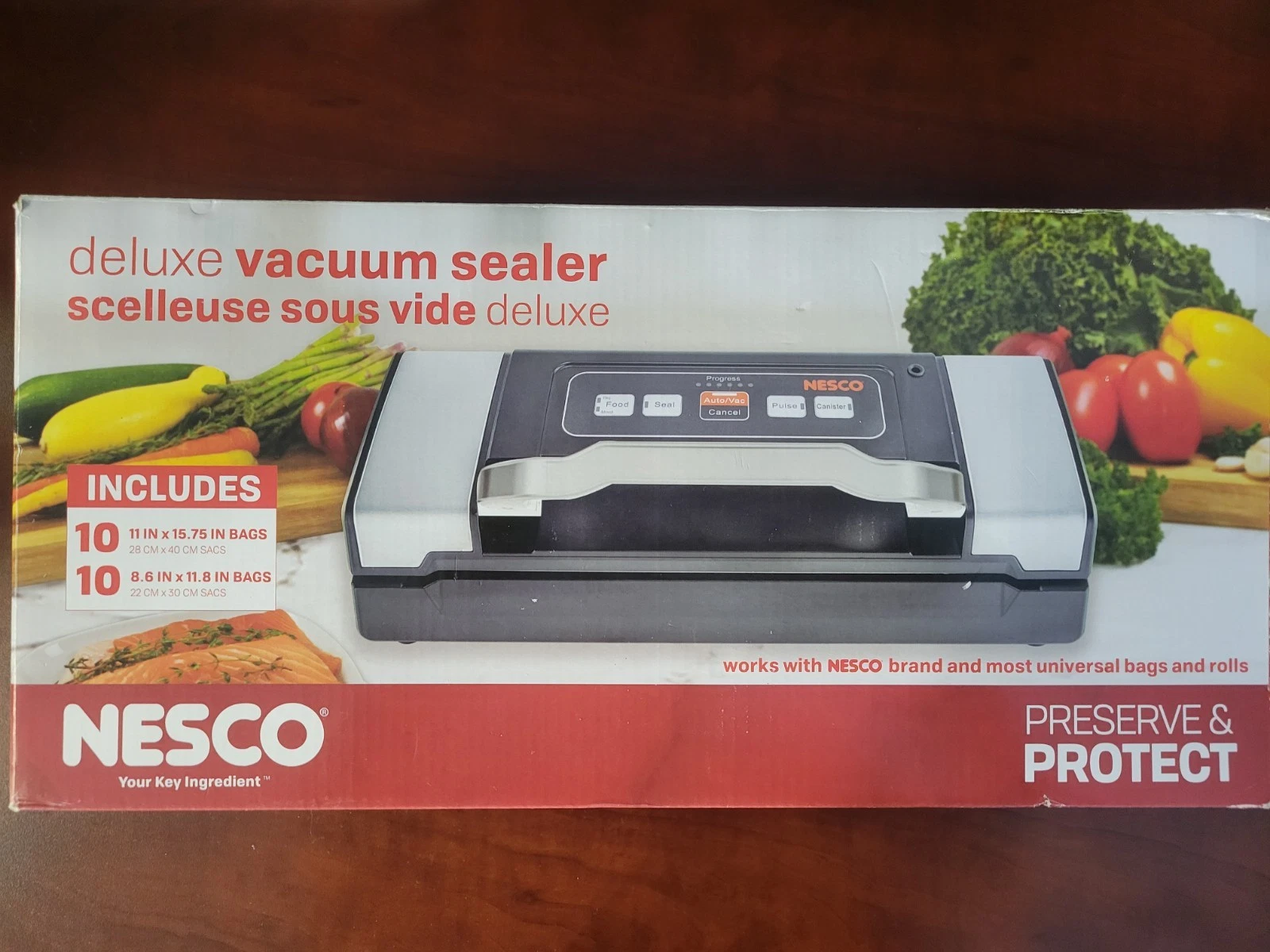NESCO VS-09 120V Vacuum Sealer - Silver - Open Box, Great Condition