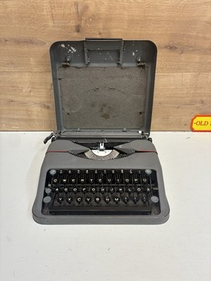 Hermes Baby tragbare Schreibmaschine funktionstüchtig Swiss Paillard grau Koffer QWERTZ 50er Jahre