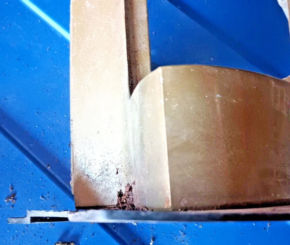 Extensión guardabarros delantero izquierdo GM 1972 Pontiac LOC-144SW Foto 3 de 4