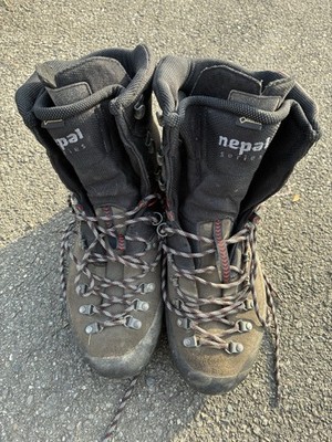 La Sportiva Nepal Trek Evo GTX anthracite/red bedingt steigeisenfeste Bergschuhe