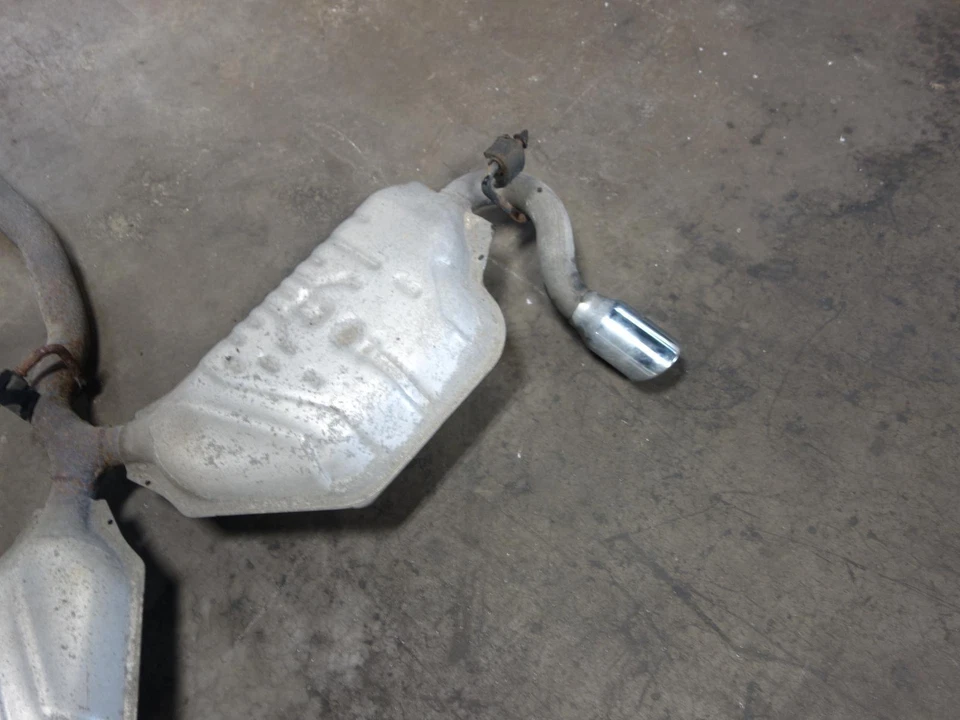 10 FORD EDGE 3.5L AT AWD Dual Chrome Tip Muffer Exhaust Resonator LOCAL ONLY Foto 4 de 4