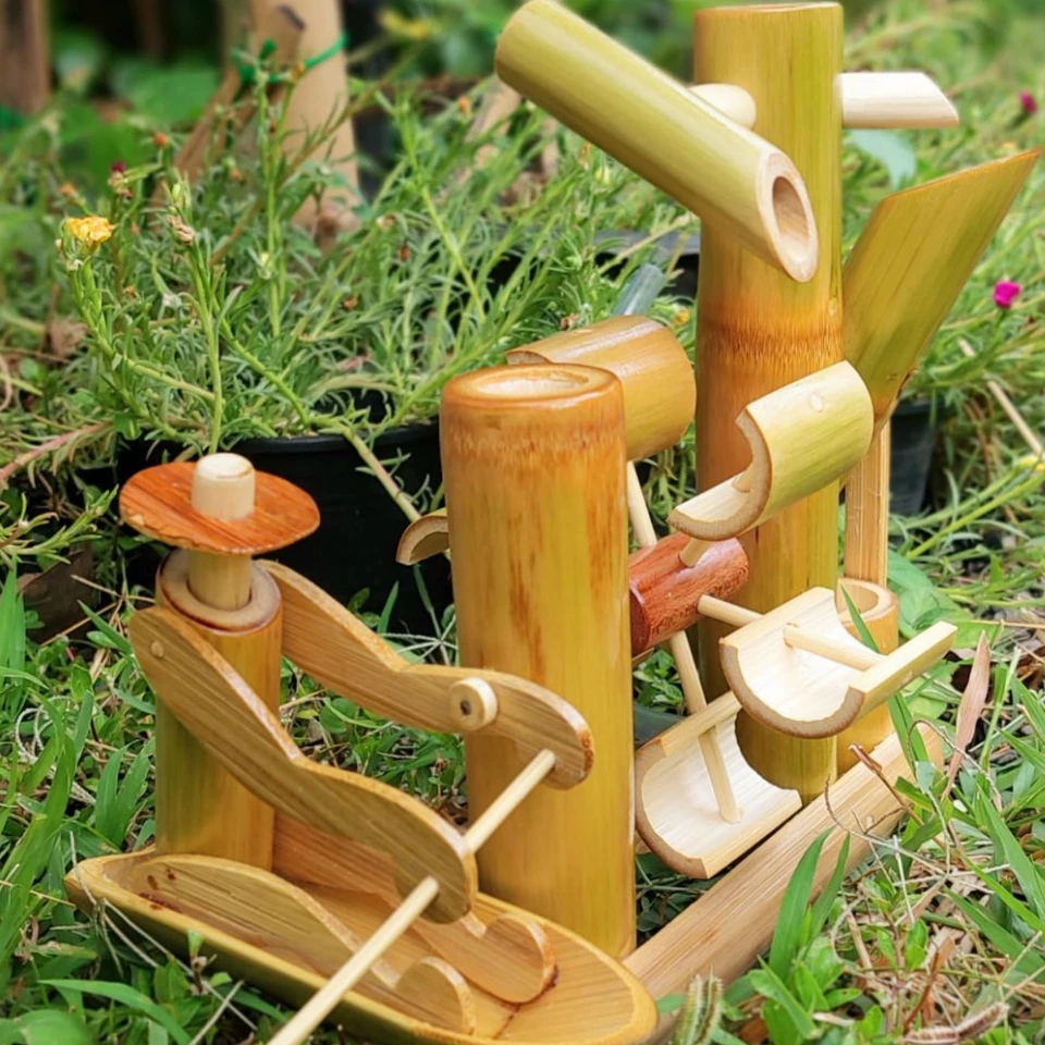Fuente de jardín hecha a mano de lujo de bambú con rueda de agua bote de remos sin motor bomba Foto 4 de 4