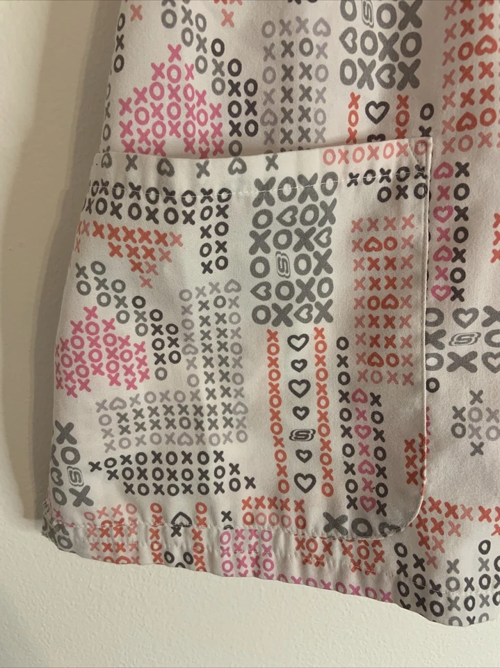 Skechers Multi-Color XO Pattern Mock Neck Scrub Top Medical Uniform Small - Image 2 of 4