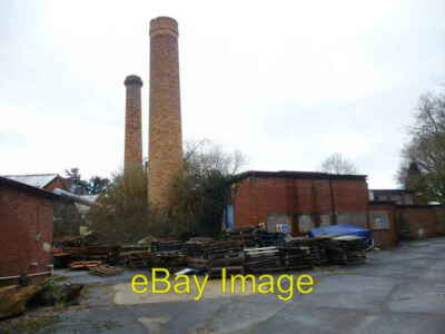 Foto 6x4 Enham Alamein - Fabrik Diese alte Möbelfabrik wurde emp c2010