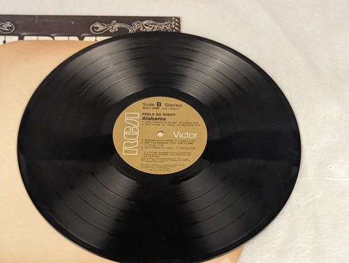 Alabama Feels So Right 1981 RCA Victor Vinyl LP AHL1-3930 - Picture 2 of 3
