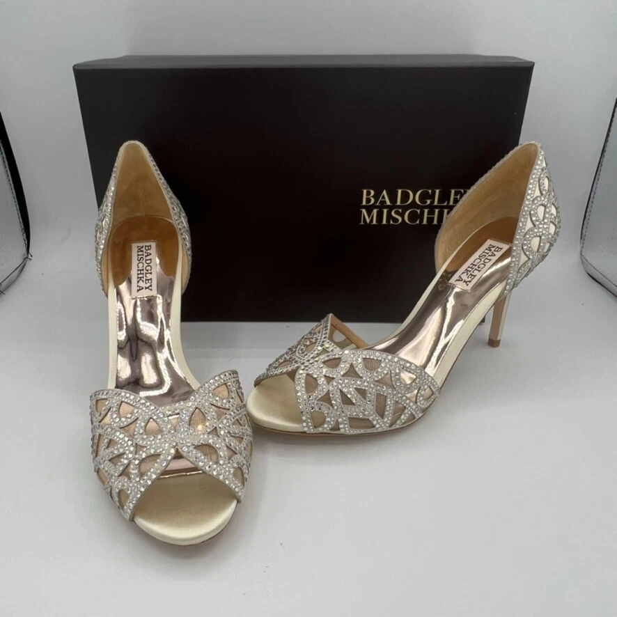 Badgley mischka pepper shop peep toe pump